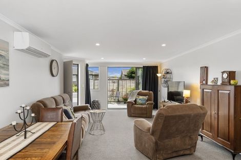 Photo of property in Waterview Estate, 32/4 Greystone Place, Omokoroa, 3114