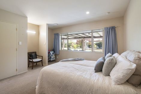 Photo of property in 98 Polson Hill Drive, Aokautere, Palmerston North, 4471