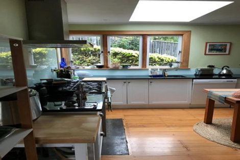 Photo of property in 54 Durham Street, Picton, 7220