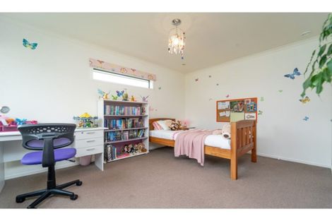 Photo of property in 27 Carrington Drive, Carterton, 5713