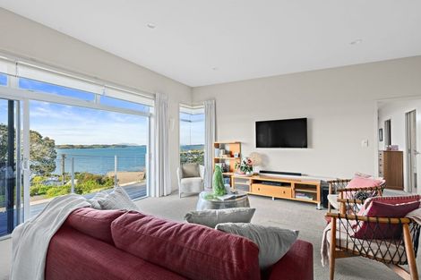 Photo of property in 10 Rangimaarie Crescent, Snells Beach, 0920