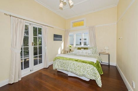 Photo of property in 8b Quest Terrace, Mount Roskill, Auckland, 1041