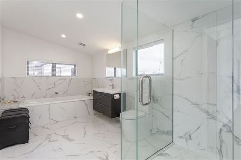 Photo of property in 7a Taylors Avenue, Bryndwr, Christchurch, 8052