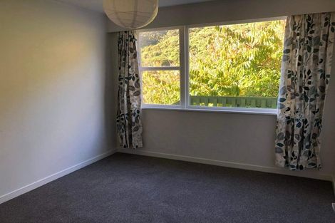 Photo of property in 55 Huntingdon Street, Northland, Wellington, 6012