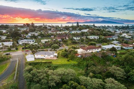 Photo of property in 100 Tilley Road, Paekakariki, 5034