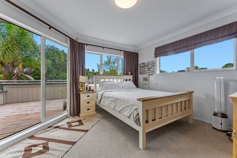 Photo of property in 12 Stonedge Lane, Rosedale, Auckland, 0632