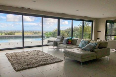 Photo of property in 45 Harry Dreadon Road, Opaheke, Papakura, 2584