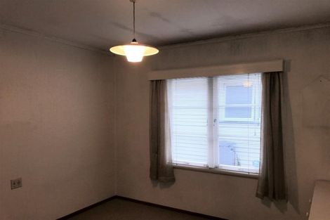 Photo of property in 37 St Leonards Road, Kelston, Auckland, 0602