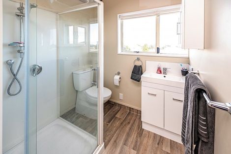 Photo of property in 28 Miro Street, Castlecliff, Whanganui, 4501