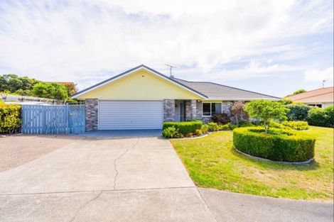 Photo of property in 137 Langdale Avenue, Paraparaumu, 5032