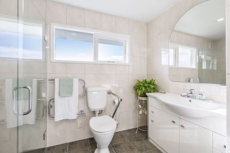 Photo of property in 51 Verbena Road, Birkdale, Auckland, 0626