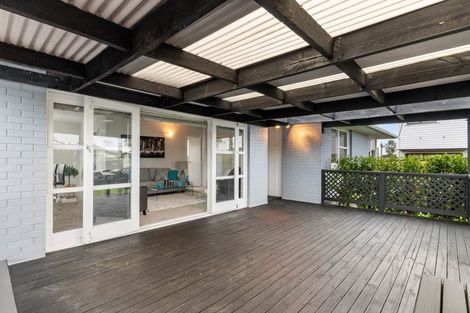 Photo of property in 24 Tairere Crescent, Rosehill, Papakura, 2113