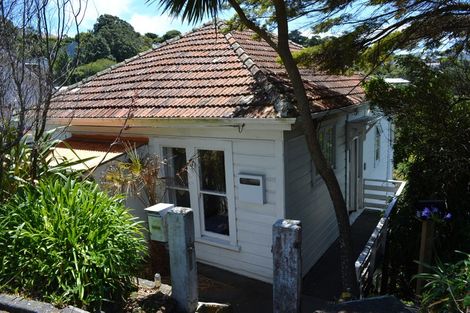 Photo of property in 37 Raroa Road, Kelburn, Wellington, 6012