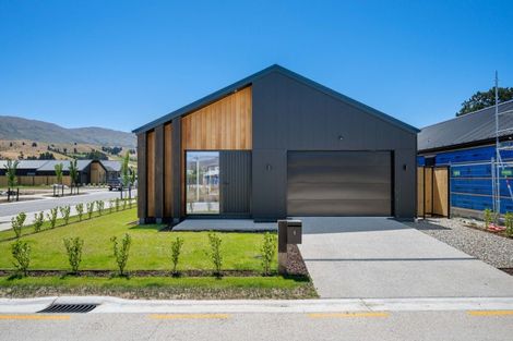 Photo of property in 1 Hadley Place, Cromwell, 9310