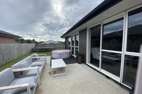 Photo of property in 3 Nukuroa Close, Waitara, 4320