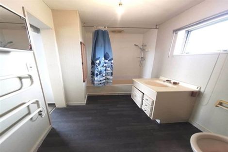 Photo of property in 3 Glenora Place, Hornby, Christchurch, 8042