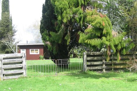 Photo of property in 43 Takinga Street, Mourea, Rotorua, 3074