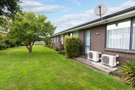 Photo of property in 8 Gordon Street, Woodville, 4920