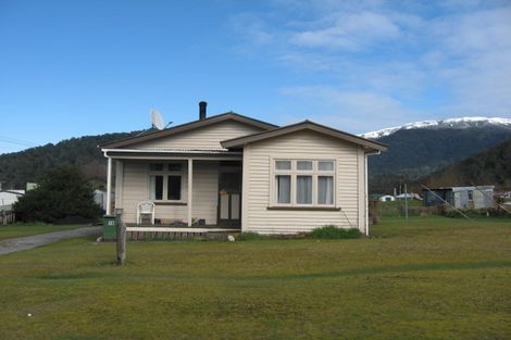 Photo of property in 18 Clifford Street, Blackball, 7804