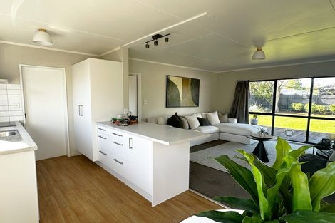 Photo of property in 19a Howard Road, Taradale, Napier, 4112