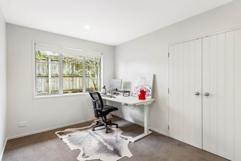 Photo of property in 5 George Deane Place, Greenhithe, Auckland, 0632