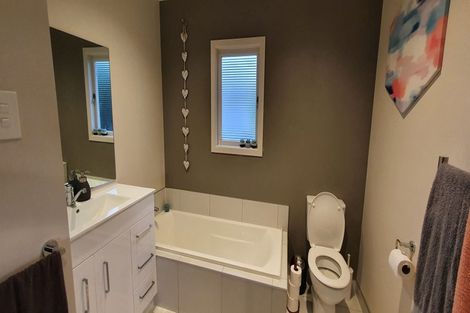 Photo of property in 20 Victoria Avenue, Waiuku, 2123