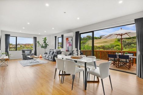 Photo of property in 11 Kahu Close, Orewa, 0931