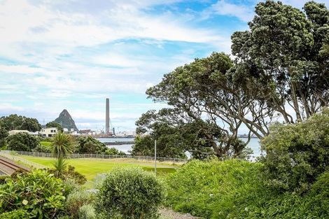 Photo of property in 3b Kawaroa Close, New Plymouth, 4310