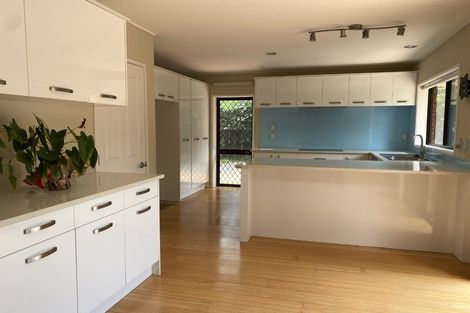 Photo of property in 5 Fielding Crescent, Farm Cove, Auckland, 2012