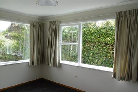Photo of property in 9 Valkyria Place, Beach Haven, Auckland, 0626