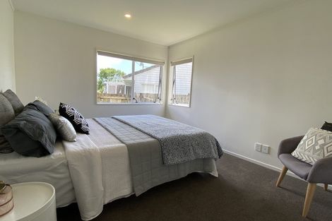 Photo of property in 2/12 Duncan Avenue, Te Atatu South, Auckland, 0610