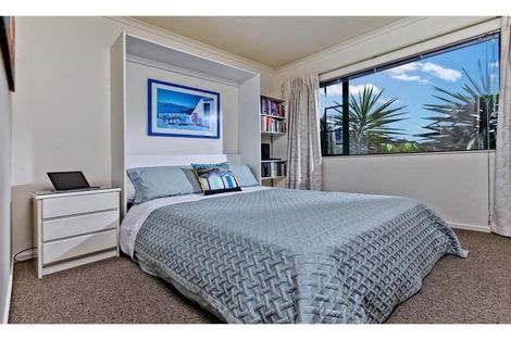 Photo of property in 2/11 Roanoke Way, Albany, Auckland, 0632