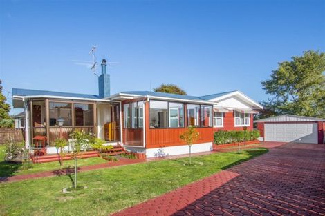 Photo of property in 99 Sturges Road, Henderson, Auckland, 0612