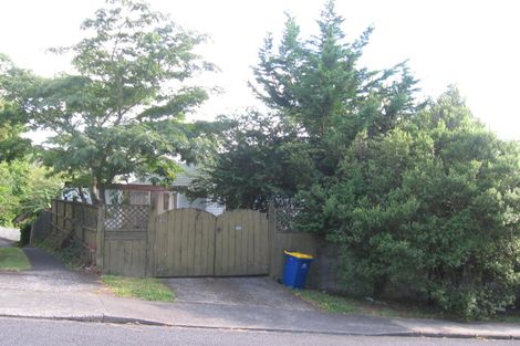 Photo of property in 2 Betsland Crescent, Hillcrest, Auckland, 0627