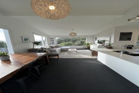 Photo of property in 1 Kahu Road, Paremata, Porirua, 5024