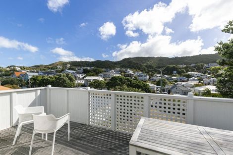 Photo of property in 21 The Parade, Island Bay, Wellington, 6023