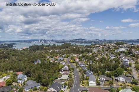 Photo of property in 131 Chelsea View Drive, Chatswood, Auckland, 0626