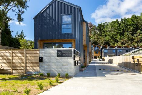 Photo of property in 31/33 Raukawa Street, Stokes Valley, Lower Hutt, 5019