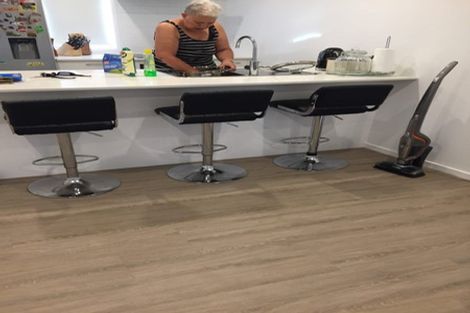 Photo of property in 1/60 Hepburn Road, Glendene, Auckland, 0602