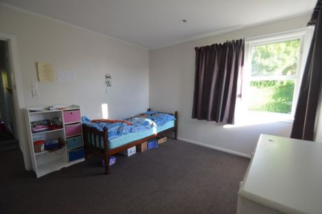Photo of property in 30 John Davis Road, Mount Roskill, Auckland, 1041