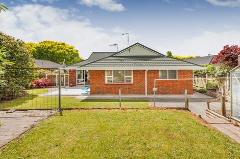 Photo of property in 12 Hind Place, Hokowhitu, Palmerston North, 4410