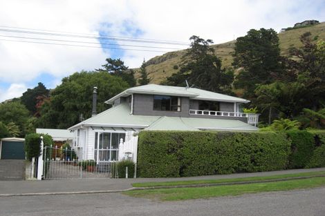 Photo of property in 2 Arnold Street, Sumner, Christchurch, 8081