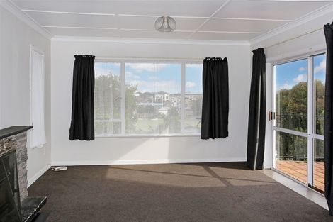 Photo of property in 16 Station Road, Pukekohe, 2120