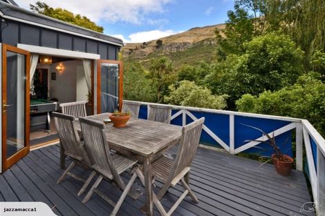 Photo of property in 18 Evans Pass Road, Sumner, Christchurch, 8081
