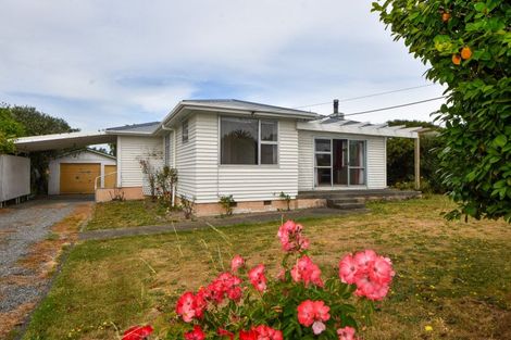 Photo of property in 24 Diamond Street, Carterton, 5713