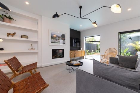 Photo of property in 17a Phoenix Avenue, Hokowhitu, Palmerston North, 4410