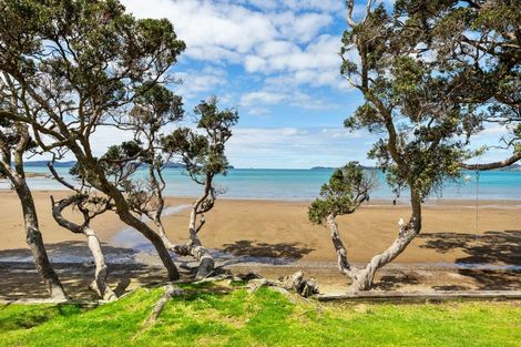 Photo of property in 33 Buckleton Road, Tawharanui Peninsula, Matakana, 0986