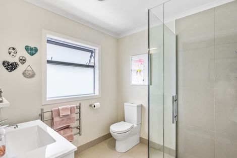 Photo of property in 21 Jade Lane, Paraparaumu, 5032