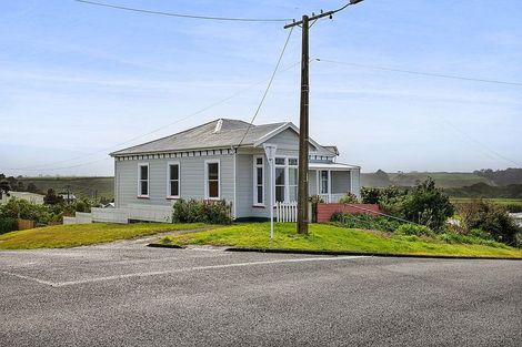 Photo of property in 20 Cambridge Street, Patea, 4520