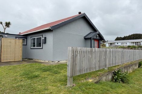 Photo of property in 3 Ewing Street, Hokio Beach, Levin, 5571